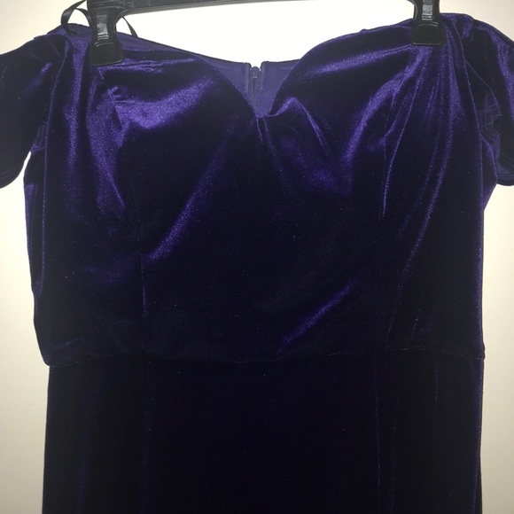 Purple velvet prom/formal dress - Picture 3 of 7